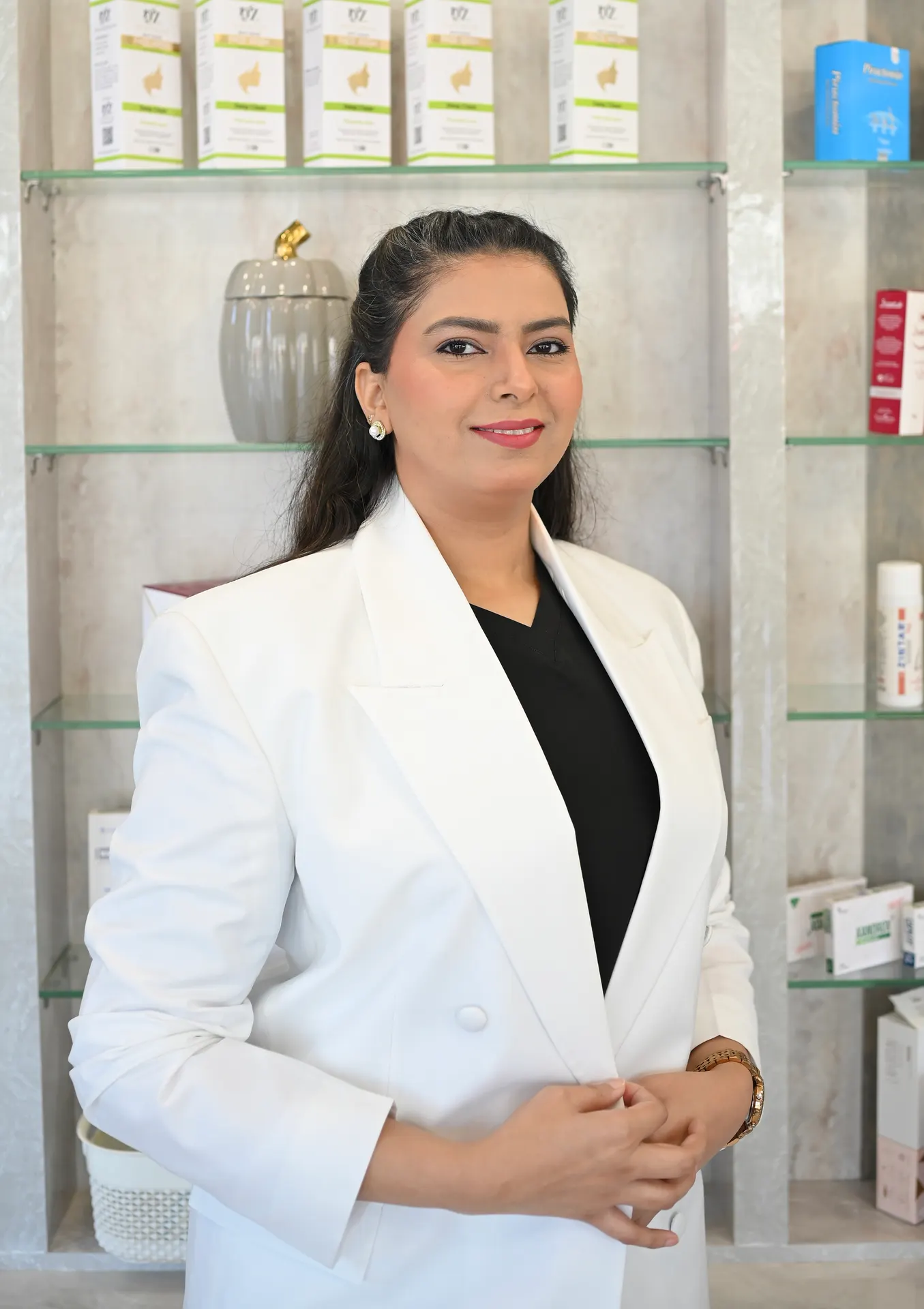 Dr. Amna Riaz