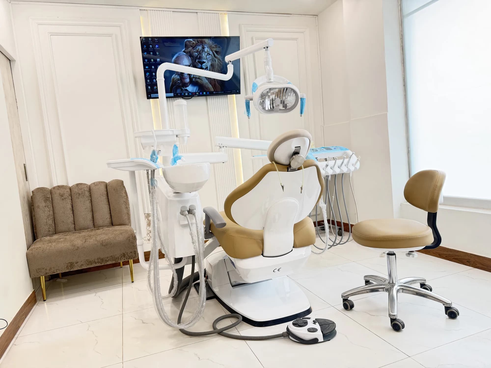 Dental treatment suite at DOD Clinic